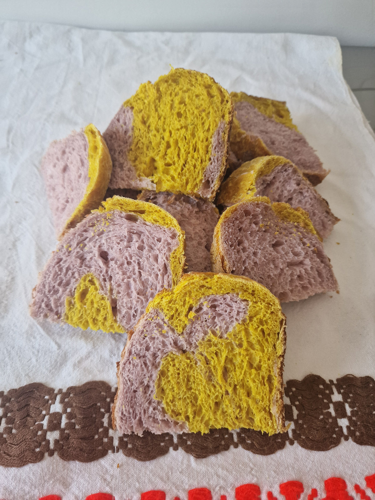  Pâine artizanală în două culori - 700g