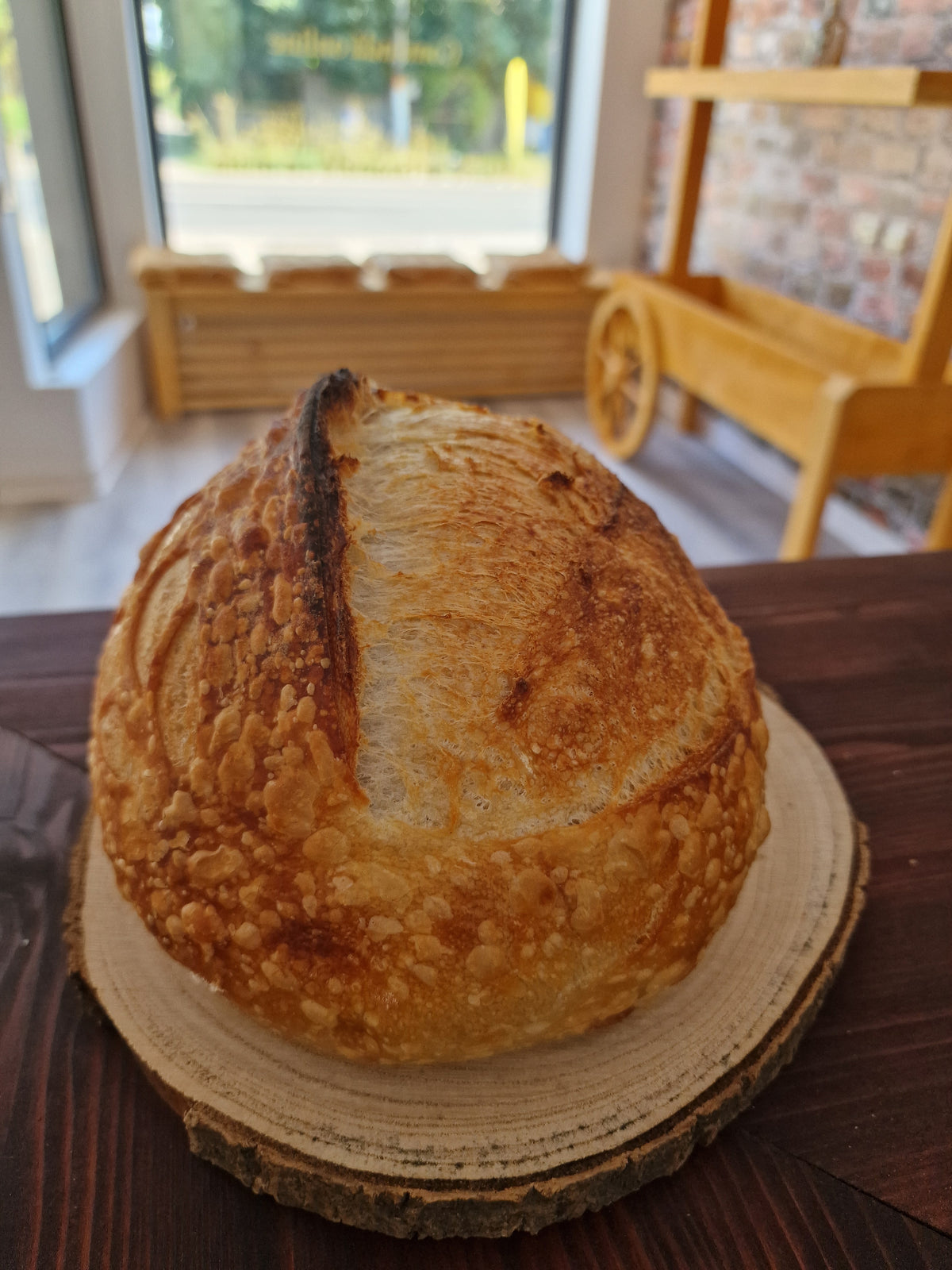 ⁠Pâine cu grâu măcinat pe piatră