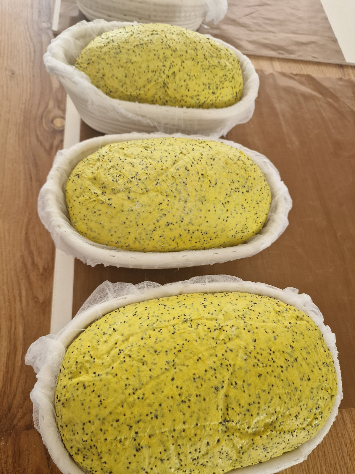 Pâine cu turmeric simplă/ cu mac sau cu semințe de in