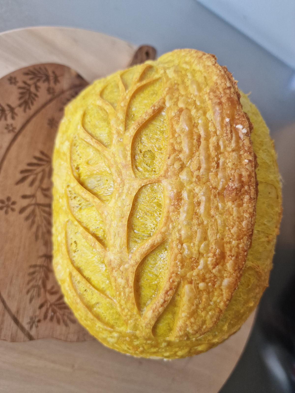 Pâine cu turmeric simplă/ cu mac sau cu semințe de in