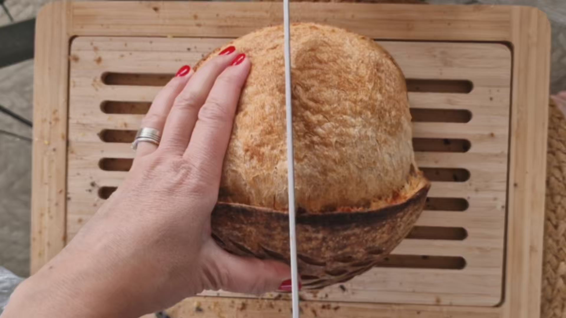 Încarcă clipul video: 